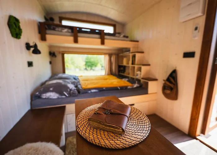 Maringotka U Krkavcich Skal Appartement